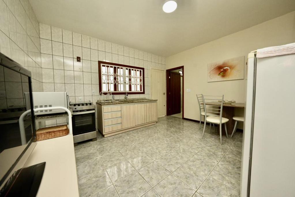Apartamento Vera ฟลอเรียนอโปลิส ภายนอก รูปภาพ