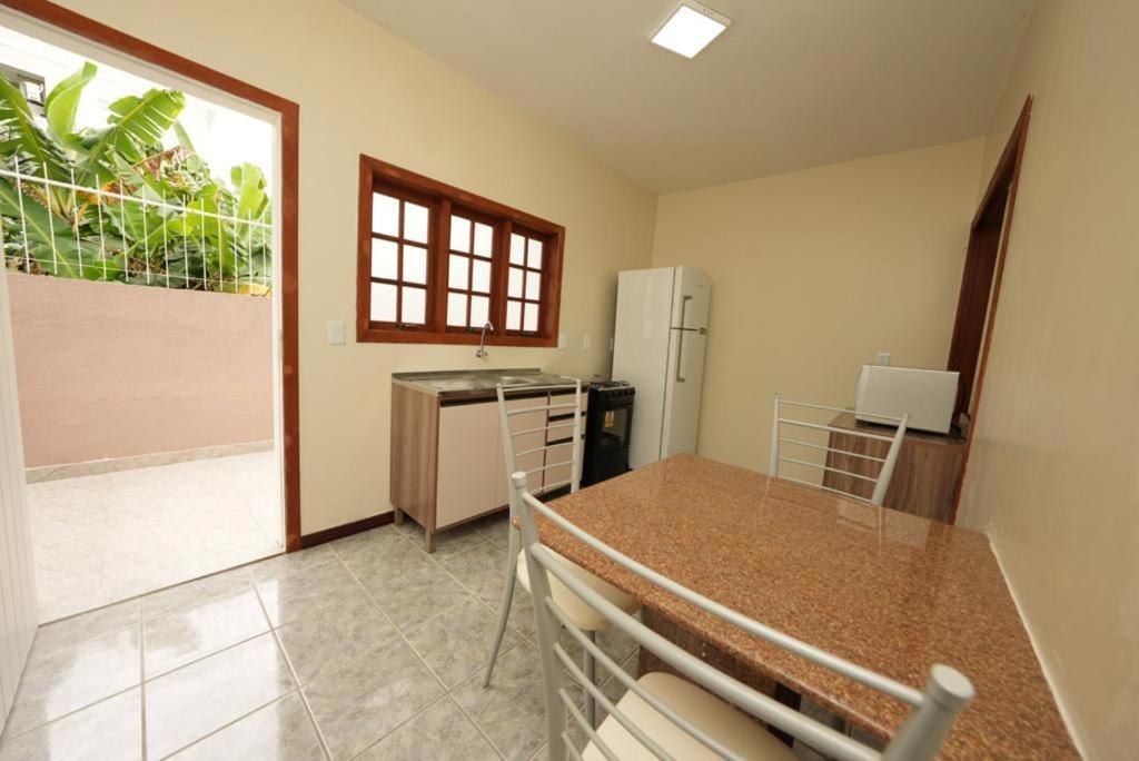 Apartamento Vera ฟลอเรียนอโปลิส ภายนอก รูปภาพ